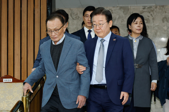 "이해찬, 李대통령에겐 아버지 같은 분"…靑, 최고예우 고심