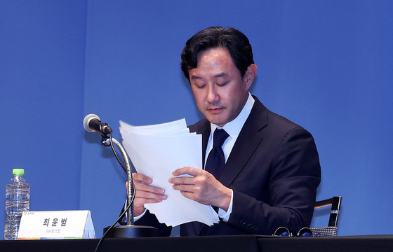 고려아연 최윤범 회장 '사법 리스트'…국내 자문사도 사내이사 재선임 반대권고