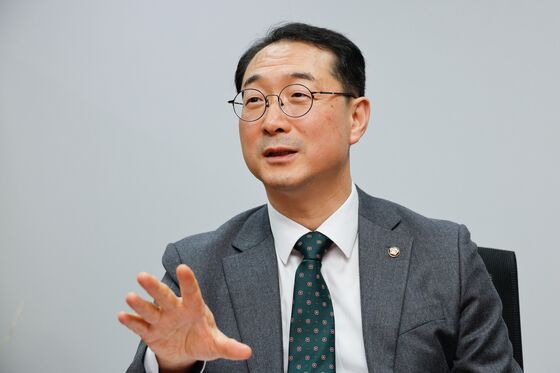 김건 "李대통령, G7서 '외계인 침공' 발언 국제사회 우려 불식해야"