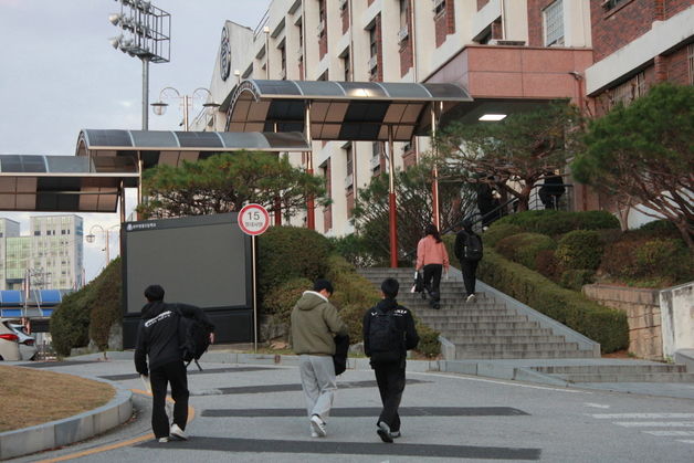 '어지럼증·두통' 호소…전북 무주서 수험생 병원 이송