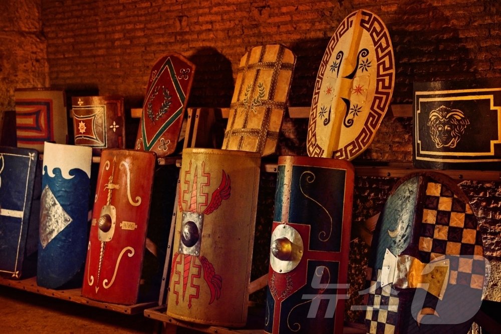 본문 이미지 - 검투사들이 결투를 준비하는 지하 공간(에어비앤비 제공)