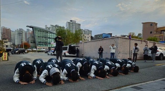 "선배님들 수능 잘보세요"