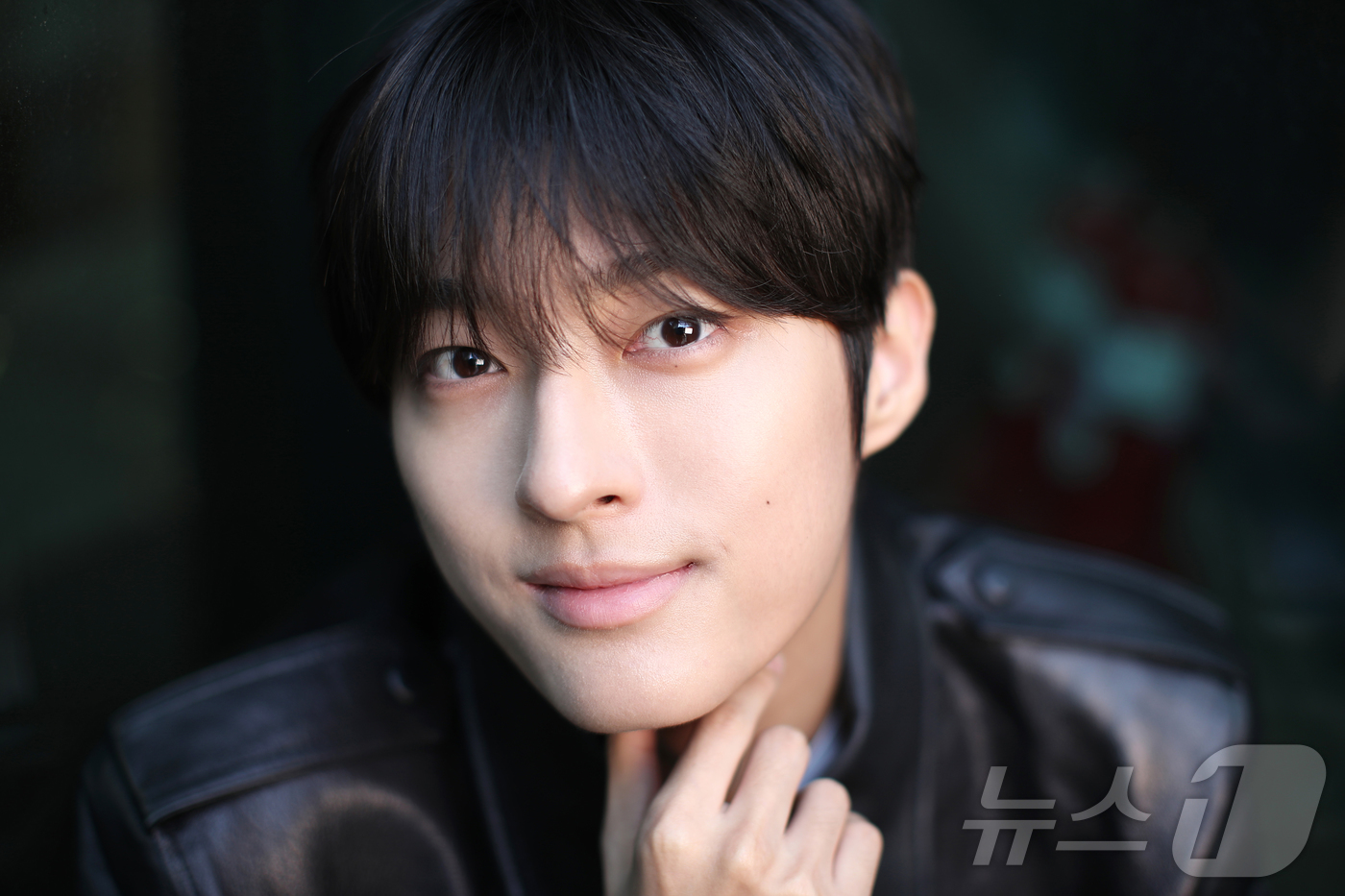 (서울=뉴스1) 권현진 기자 = 배우 백선호가 서울 종로구 뉴스1 사옥에서 열린 인터뷰에 앞서 포즈를 취하고 있다.백선호는 티빙 오리지널 시리즈 '좋거나 나쁜 동재'에 출연했다. …