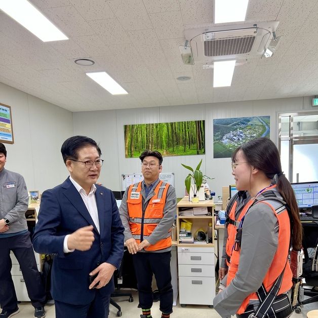 권명호 동서발전 사장, 발전소 현장 방문…"안정적 전력공급" 강조