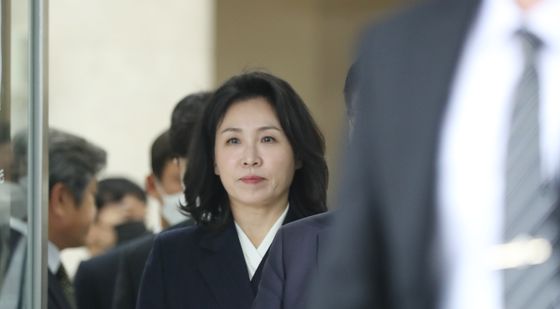 법정 나서는 김혜경