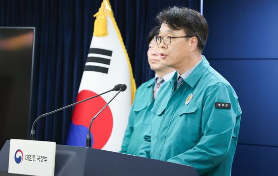 한꺼번에 몰릴라…의무사관후보생 입영 시기 조사한다(종합)