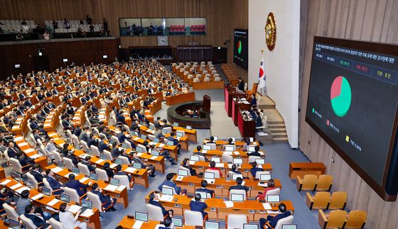 3번째 '김건희 특검법' 국회 본회의 통과…국힘 표결 불참