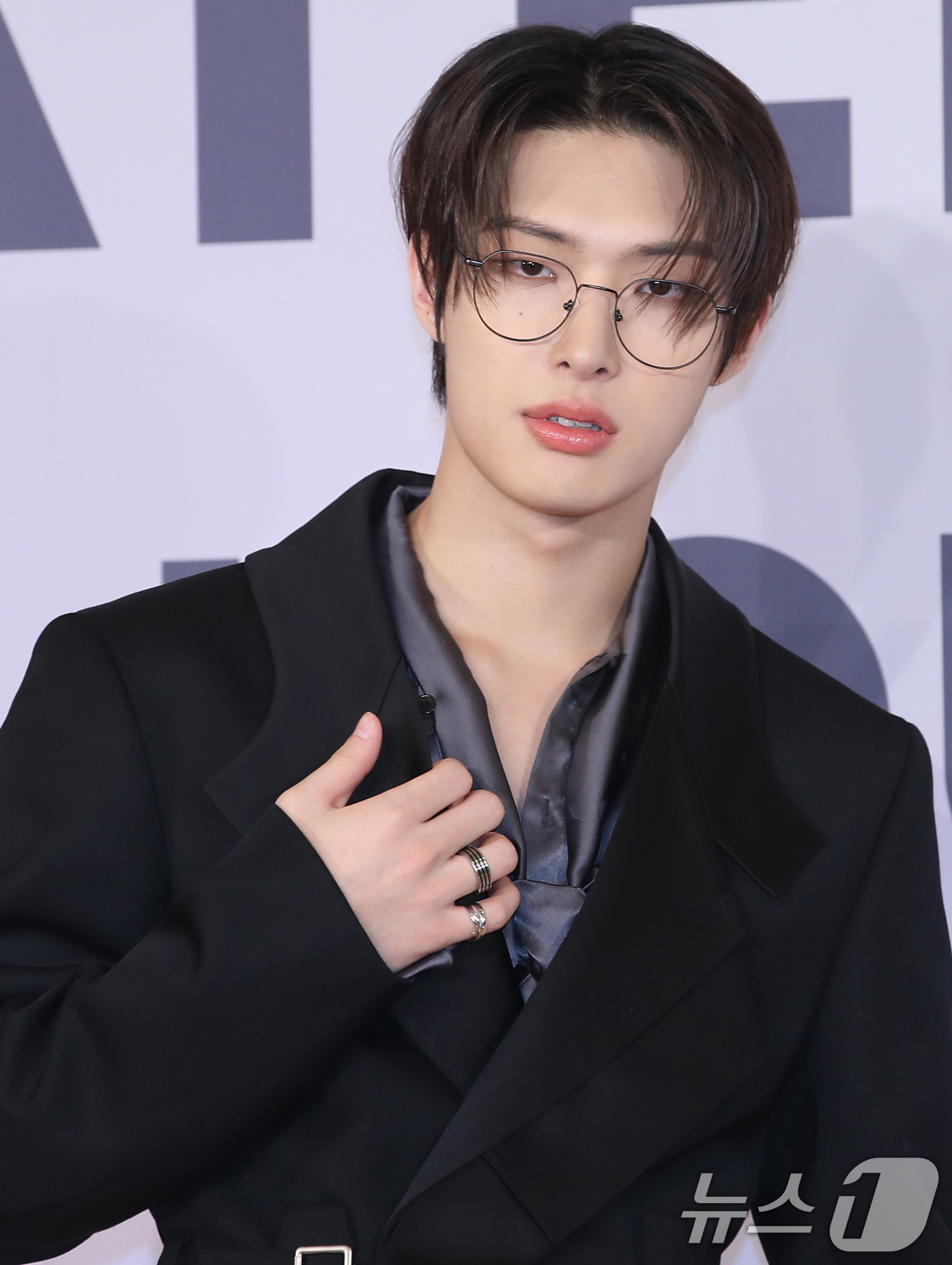 (서울=뉴스1) 권현진 기자 = 그룹 에이티즈(ATEEZ) 민기가 14일 서울 송파구 롯데호텔에서 가진 미니 11집 '골든 아워 : 파트 2 (GOLDEN HOUR : Part.2 …