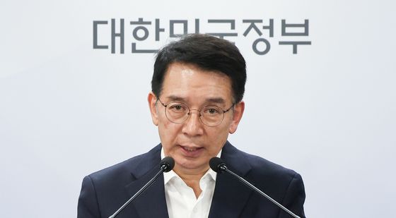 배달앱들 최고수수료 2%P 낮추고 배달비 더 받는다