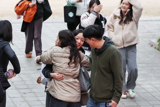 '신분증 놓고 내리고, 늦을 것 같다 신고' 강원 곳곳 수능 해프닝