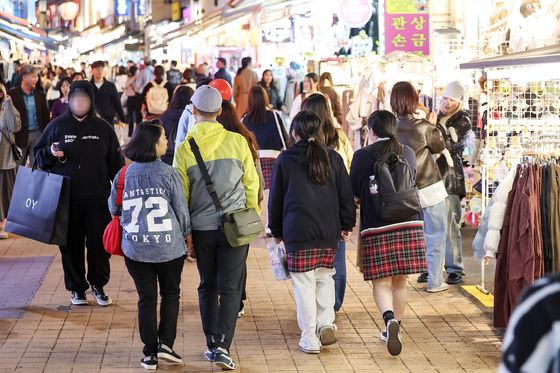 16일 낮 23도 '포근'…수도권·충청·전라 오후 비 [내일날씨]