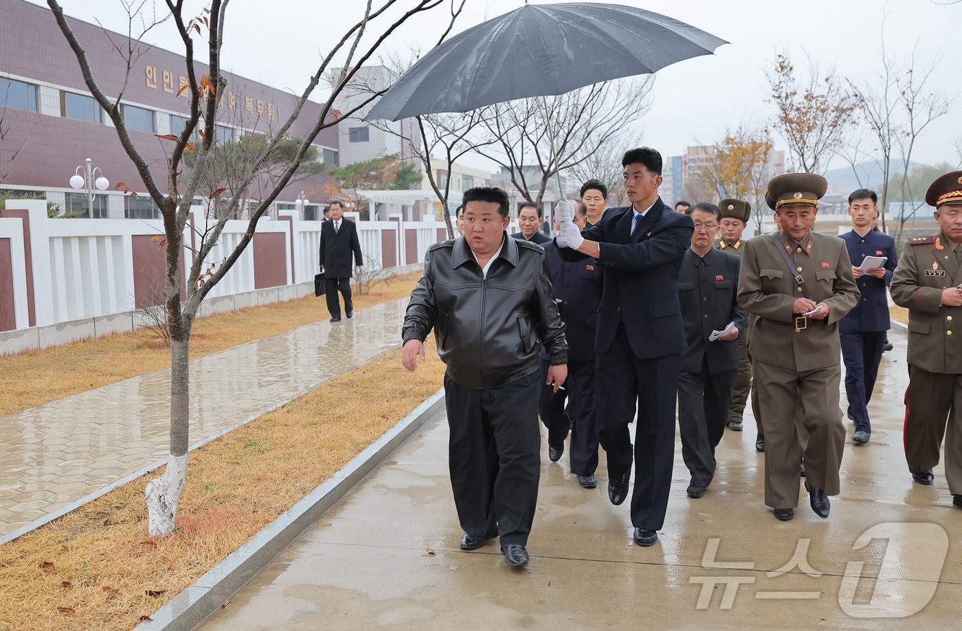 &#40;평양 노동신문=뉴스1&#41; = 북한 김정은 노동당 총비서. [국내에서만 사용가능. 재배포 금지. DB 금지. For Use Only in the Republic of Korea. Redistribution Prohibited] rodongphoto@news1.kr