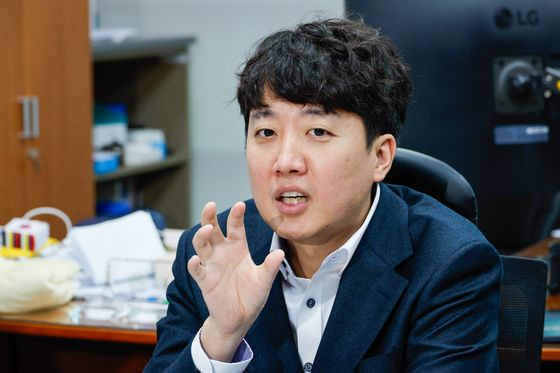 안철수 "이준석이 22년 2월 출마 요청"→ 李 "내가? 대선도 안 끝난 때인데"