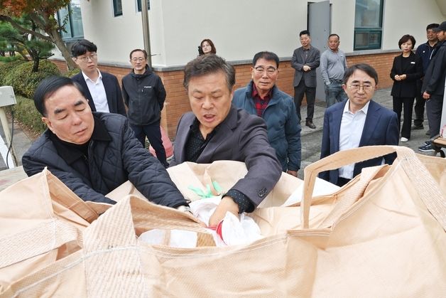 이학수 정읍시장, 공공비축미 매입 현장 방문…올해 1만 3470톤 매입