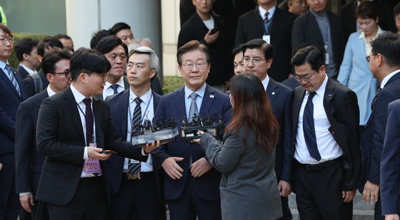 '징역1년 집행유예2년' 선고받은 이재명