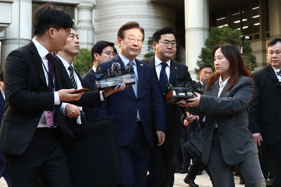 이재명 유죄에 성난 당원들…"판검사들 무한 반복 탄핵하자"