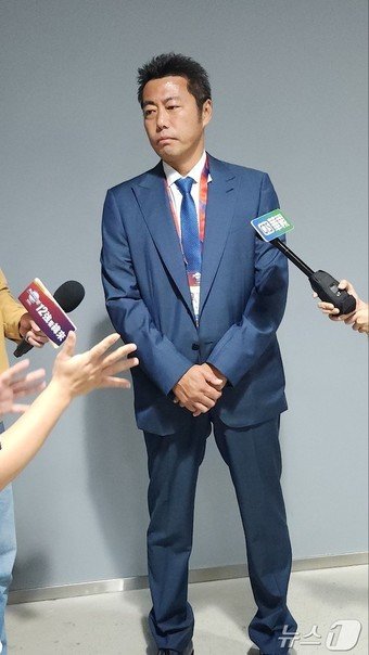 본문 이미지 - 15일 해설을 위해 타이베이돔을 찾은 우에하라 고지. ⓒ News1 이재상 기자