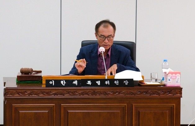 '제식구 감싸기' 논란 이한세 군산시의회 윤리특위원장 사의