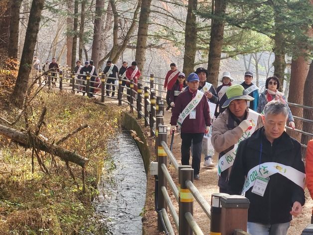 "산불 방지·산림보호" 동부산림청, 산림아카데미재단과 캠페인