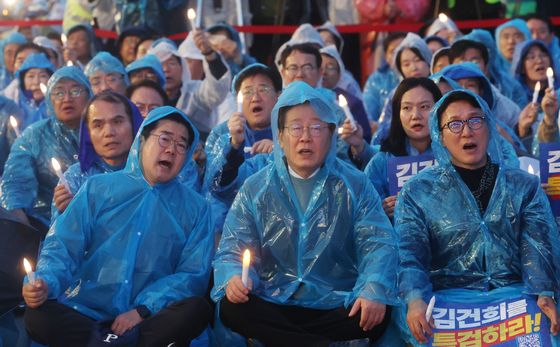 이재명 "난 결코 죽지 않아"…野, 3차 정권 퇴진 장외집회(종합)