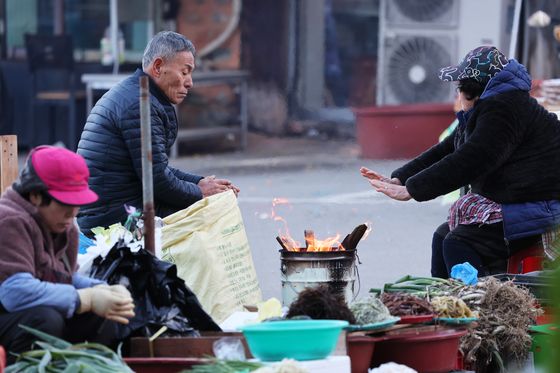 "나무 쓰러지고, 간판 떨어지고"…전남서 강풍 피해신고 6건