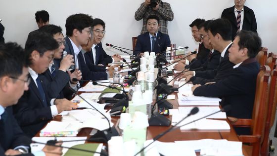 '용산공원·서울양평 道' 공방…국회 예산소위, 예산안 심사 돌입