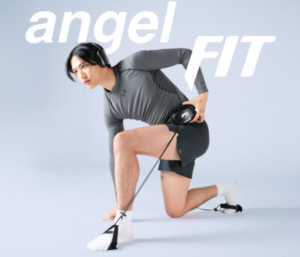 본문 이미지 - 엔젤로보틱스와의 산학협력으로 개발된 'Angel Fit'(강동흔ㆍ현동희ㆍ강수정, 지도교수 남원석) / 국민대 제공