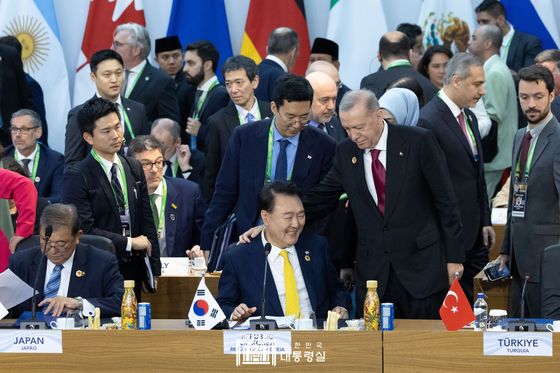 윤, 기후위기·청정에너지 협력 제안…G20 마무리 뒤 귀국길