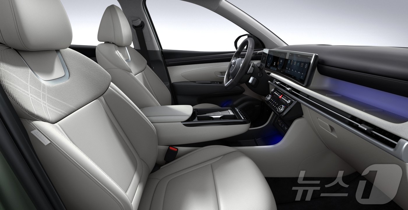 본문 이미지 - 2025 투싼 실내.(현대차 제공) 