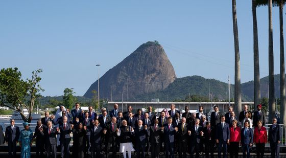 윤석열 대통령, G20 정상 기념촬영