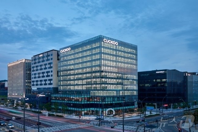본문 이미지 - 쿠쿠 서울 마곡빌딩 전경.(쿠쿠 제공)