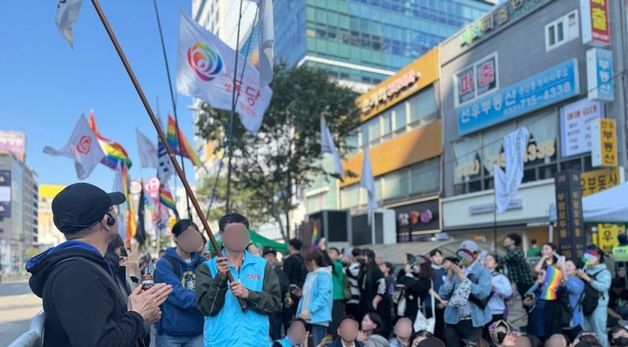 부평역서 제7회 인천퀴어축제 열려