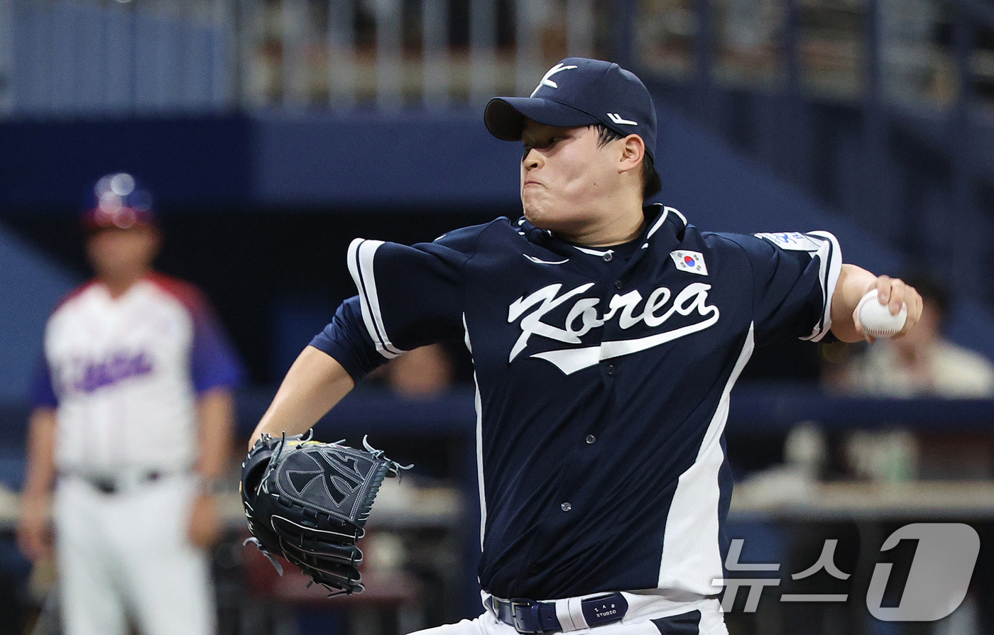 (서울=뉴스1) 장수영 기자 = 2일 오후 서울 구로구 고척스카이돔에서 열린 '2024 K-BASEBALL SERIES' 대한민국 야구 대표팀과 쿠바 대표팀의 평가전 2차전, 7회 …