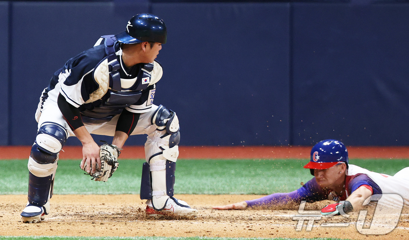 (서울=뉴스1) 장수영 기자 = 2일 오후 서울 구로구 고척스카이돔에서 열린 '2024 K-BASEBALL SERIES' 대한민국 야구 대표팀과 쿠바 대표팀의 평가전 2차전, 7회 …