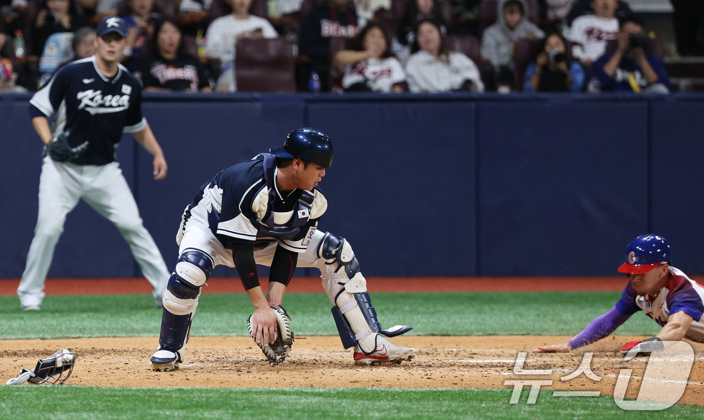 (서울=뉴스1) 장수영 기자 = 2일 오후 서울 구로구 고척스카이돔에서 열린 '2024 K-BASEBALL SERIES' 대한민국 야구 대표팀과 쿠바 대표팀의 평가전 2차전, 7회 …