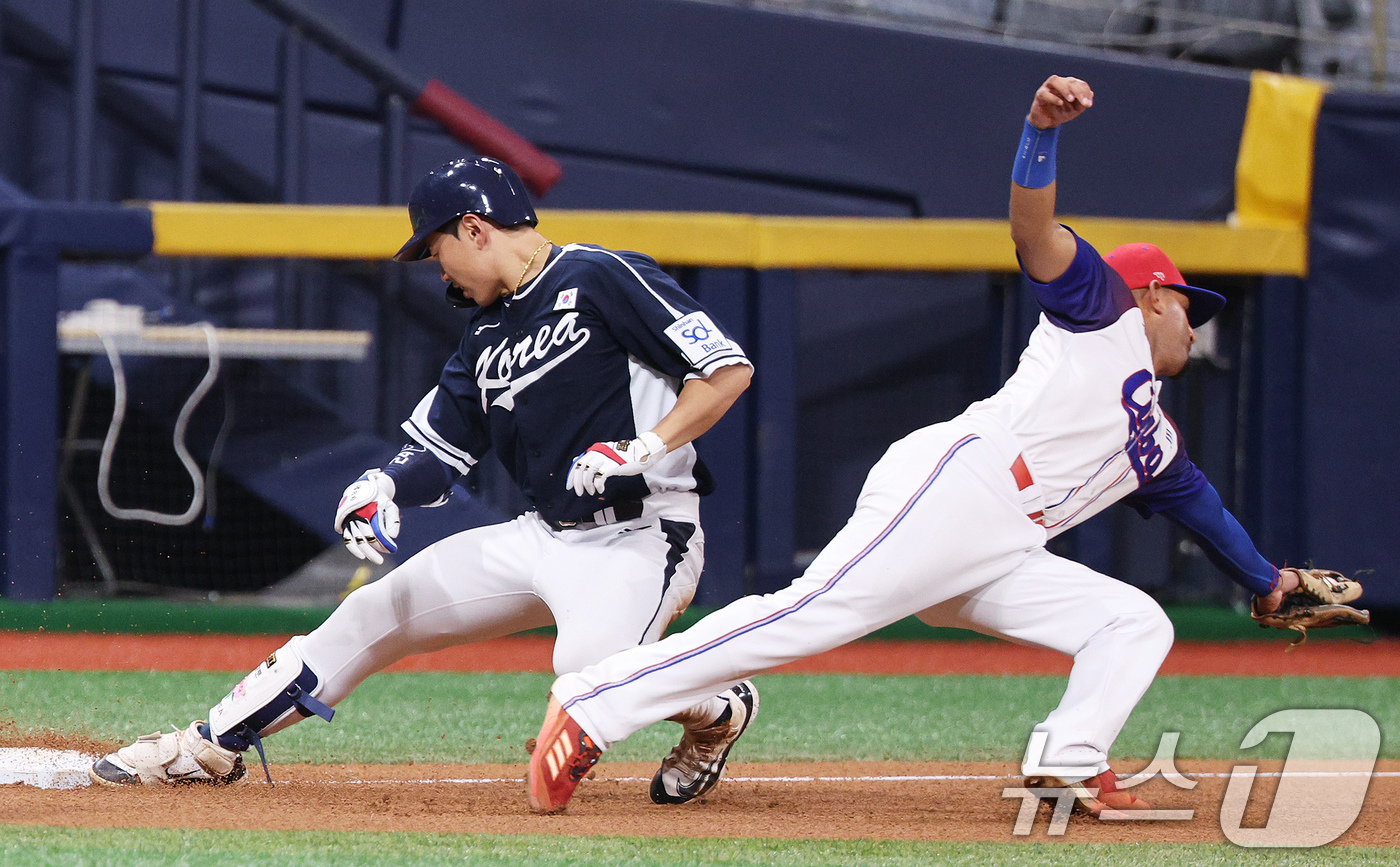 (서울=뉴스1) 장수영 기자 = 2일 오후 서울 구로구 고척스카이돔에서 열린 '2024 K-BASEBALL SERIES' 대한민국 야구 대표팀과 쿠바 대표팀의 평가전 2차전, 8회 …