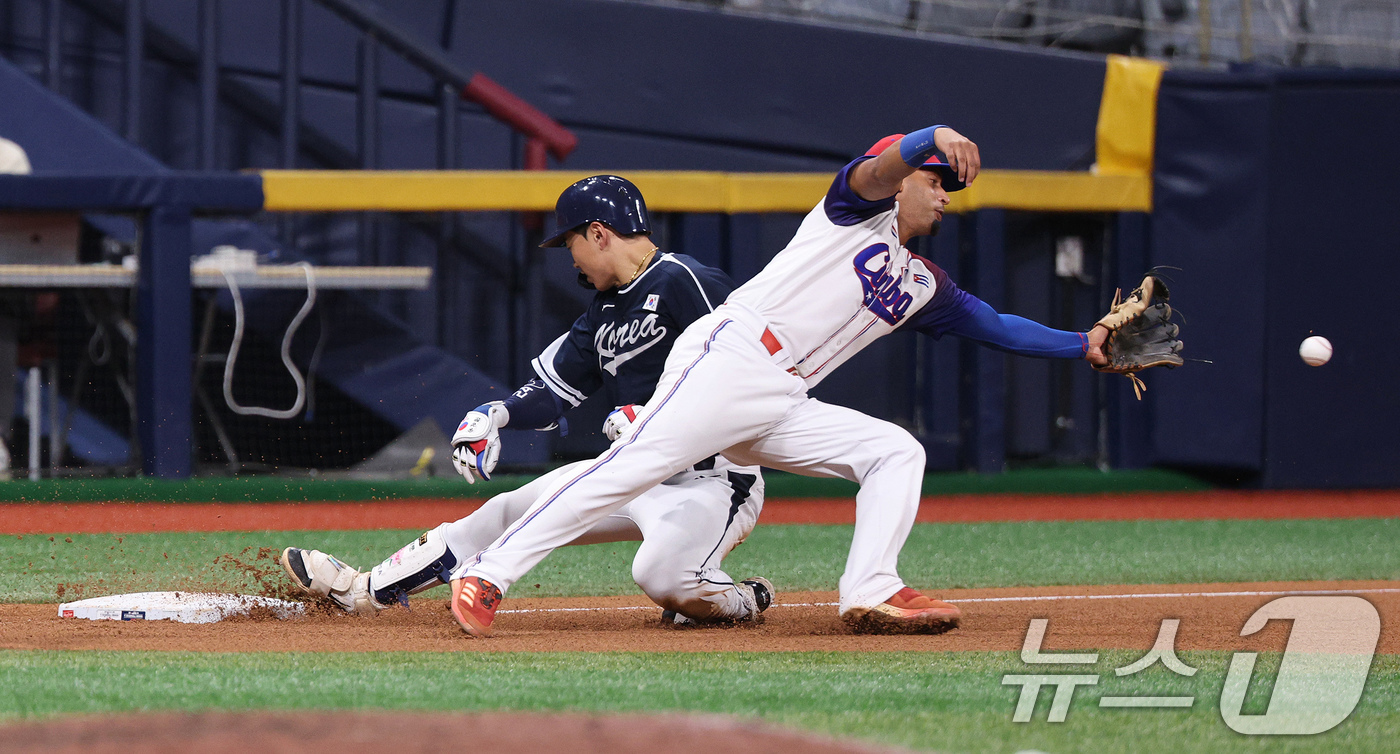 (서울=뉴스1) 장수영 기자 = 2일 오후 서울 구로구 고척스카이돔에서 열린 '2024 K-BASEBALL SERIES' 대한민국 야구 대표팀과 쿠바 대표팀의 평가전 2차전, 8회 …