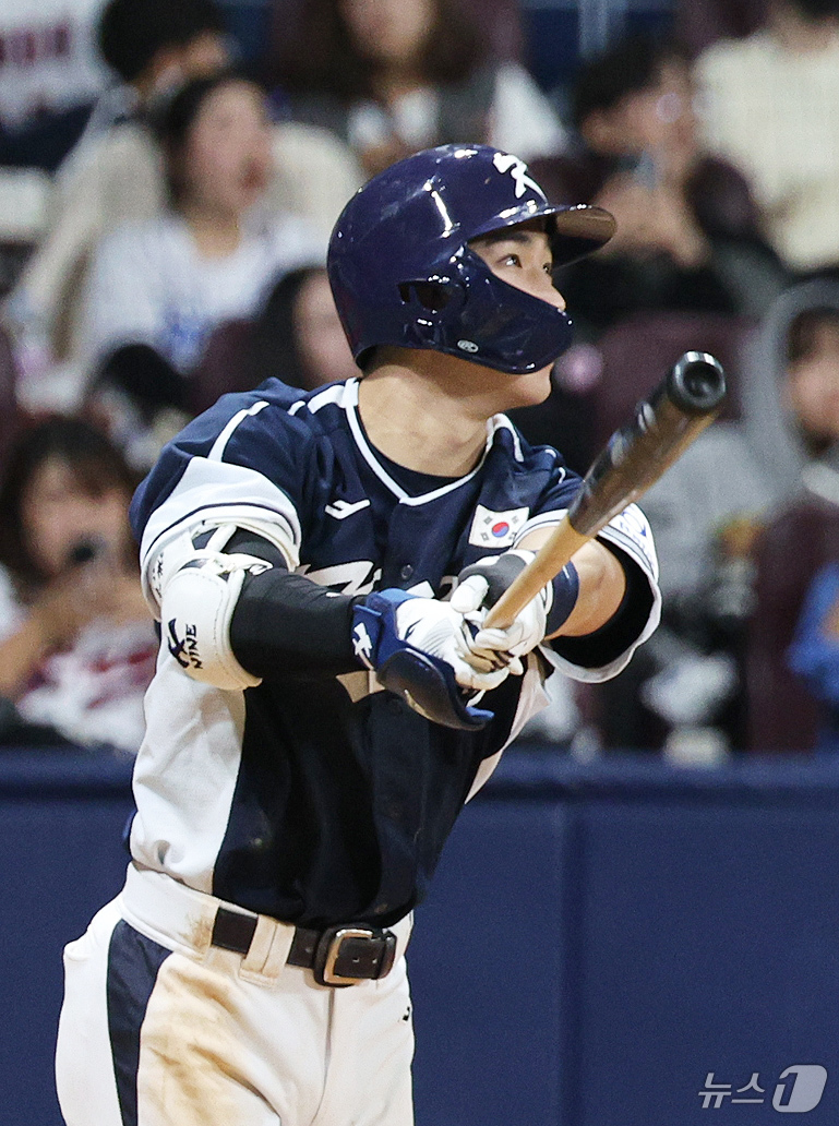 (서울=뉴스1) 장수영 기자 = 2일 오후 서울 구로구 고척스카이돔에서 열린 '2024 K-BASEBALL SERIES' 대한민국 야구 대표팀과 쿠바 대표팀의 평가전 2차전, 8회 …