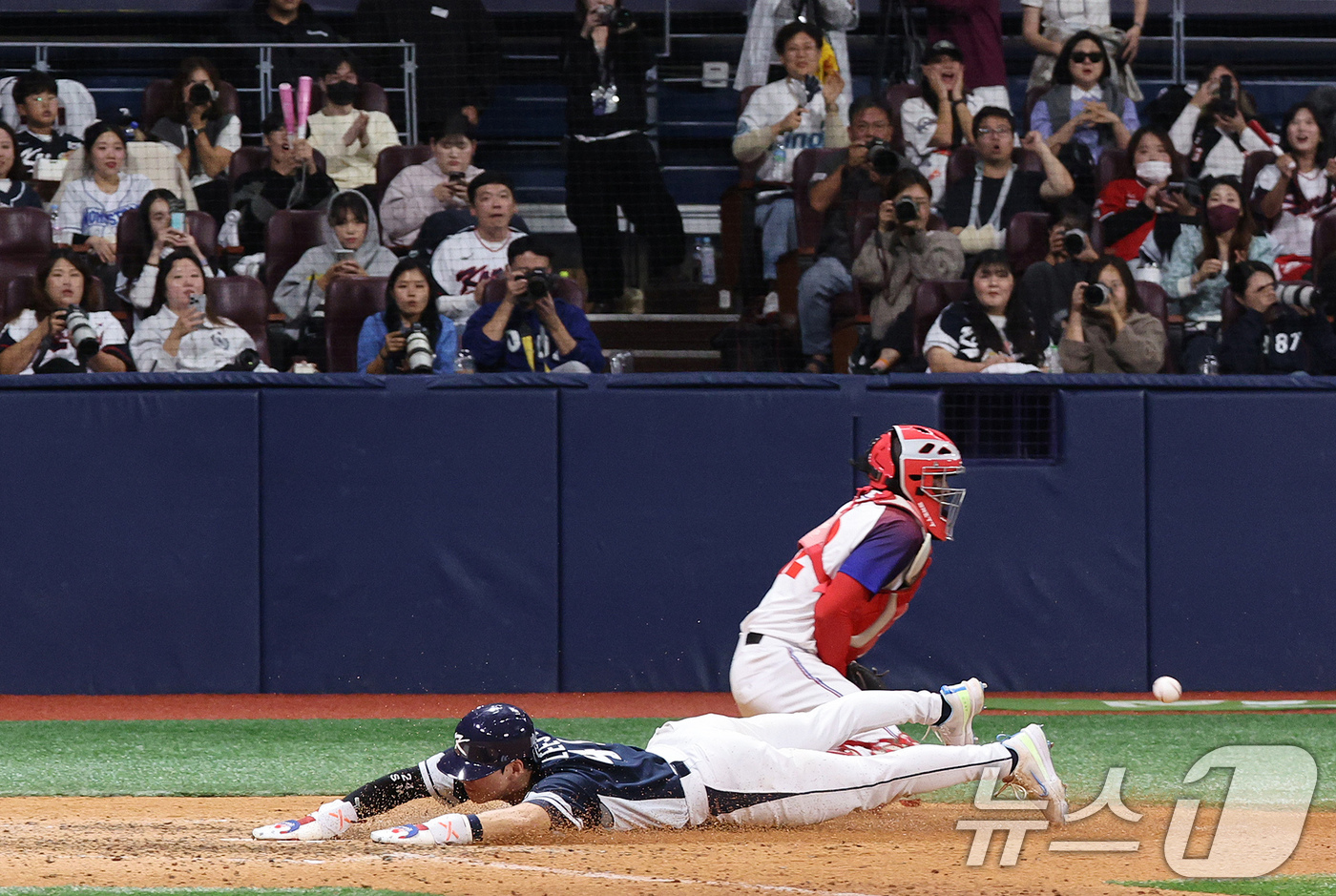 (서울=뉴스1) 장수영 기자 = 2일 오후 서울 구로구 고척스카이돔에서 열린 '2024 K-BASEBALL SERIES' 대한민국 야구 대표팀과 쿠바 대표팀의 평가전 2차전, 8회 …