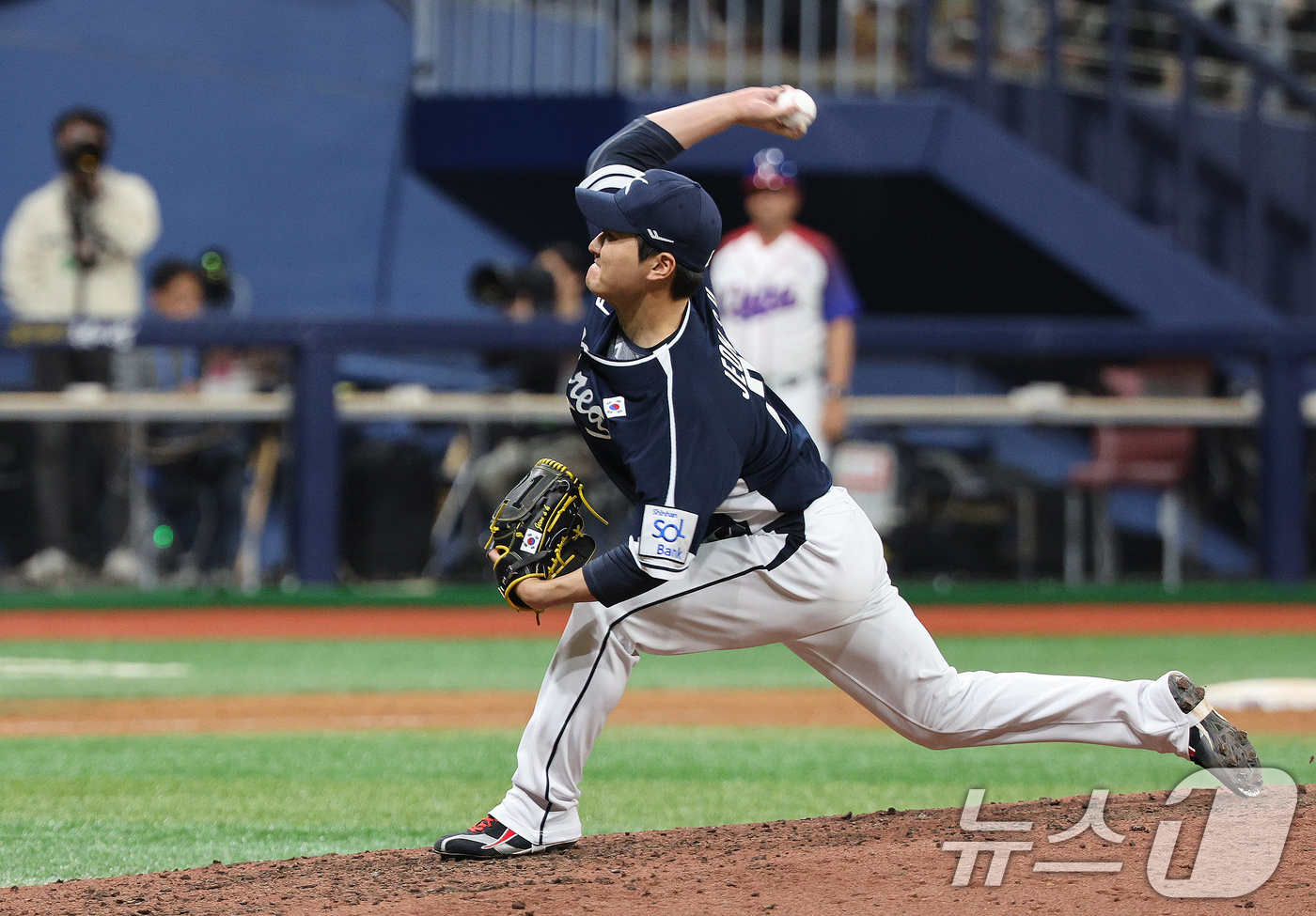 (서울=뉴스1) 장수영 기자 = 2일 오후 서울 구로구 고척스카이돔에서 열린 '2024 K-BASEBALL SERIES' 대한민국 야구 대표팀과 쿠바 대표팀의 평가전 2차전, 8회 …