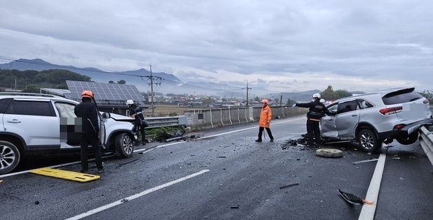 완주 자동차전용도로서 SUV 역주행 사고…2명 사상