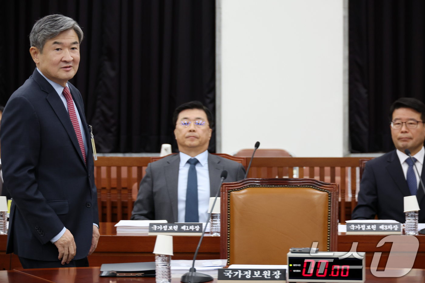 (서울=뉴스1) 국회사진취재단 = 조태용 국가정보원장이 20일 서울 여의도 국회에서 열린 정보위 전체회의에 출석하고 있다. 2024.11.20/뉴스1