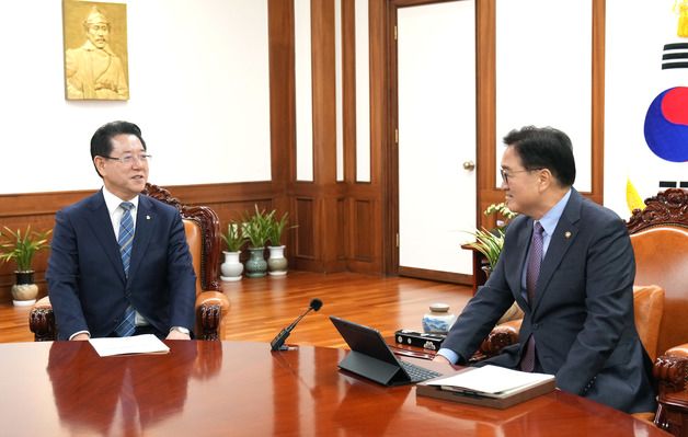 김영록 지사, 국회 찾아 통합의대 등 지역 현안 해결 건의