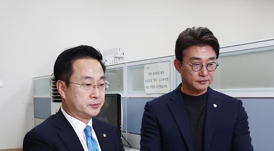 '명태균 회유 정황' 윤한홍 징계안 제출하는 민주당