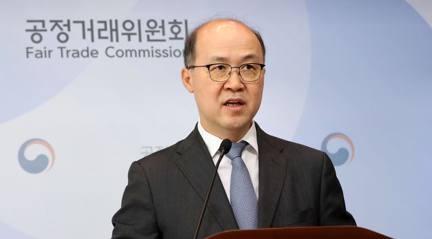 공정위, 신문용지 공급업체 담합 3개회사 과징금  약 305억 원 부과부과