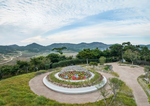 신안에 등장한 세계적 작가의 신작…엘리아슨 '숨결의 지구'