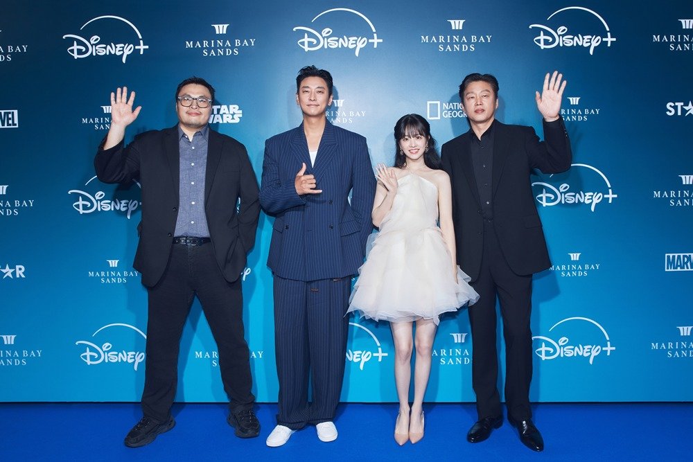 본문 이미지 - '조명가게' '강풀 작가, 배우 주지훈, 박보영, 김희원 감독 / 디즈니 콘텐츠 쇼케이스 2024