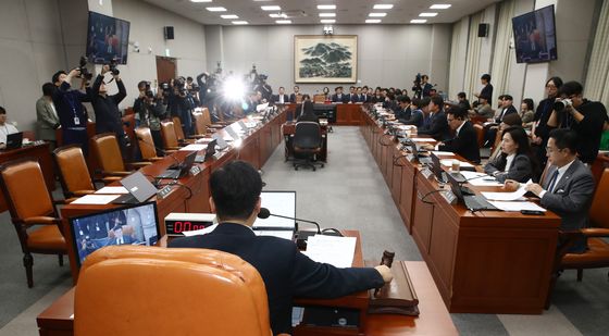 국회 운영위, 대통령실 특활비 삭감 수정안 의결