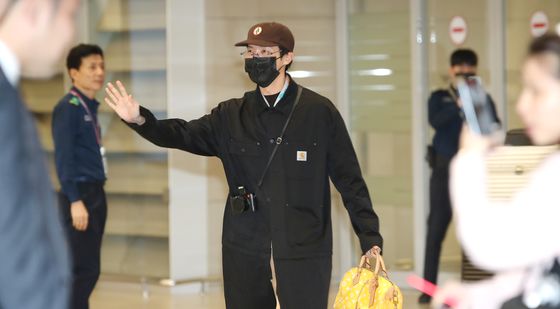 방탄소년단 제이홉, 귀요미 공항 패션