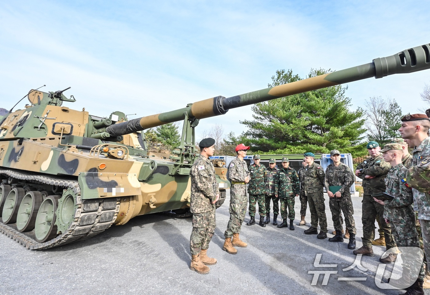 (서울=뉴스1) = 육군은 지난 18일부터 전남 상무대 및 대전 자운대 병과학교 등지에서 '2024년 후반기 육군 국제과정'을 진행하고 있다고 22일 밝혔다.올해 7월 최초 개설된 …